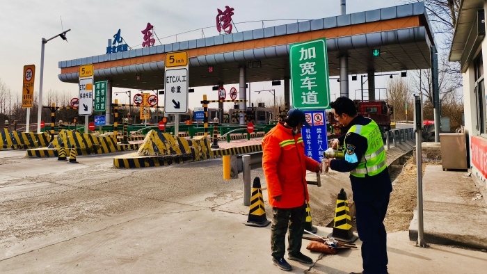 894F890DD0397F17F8FDBFE2A51F025D